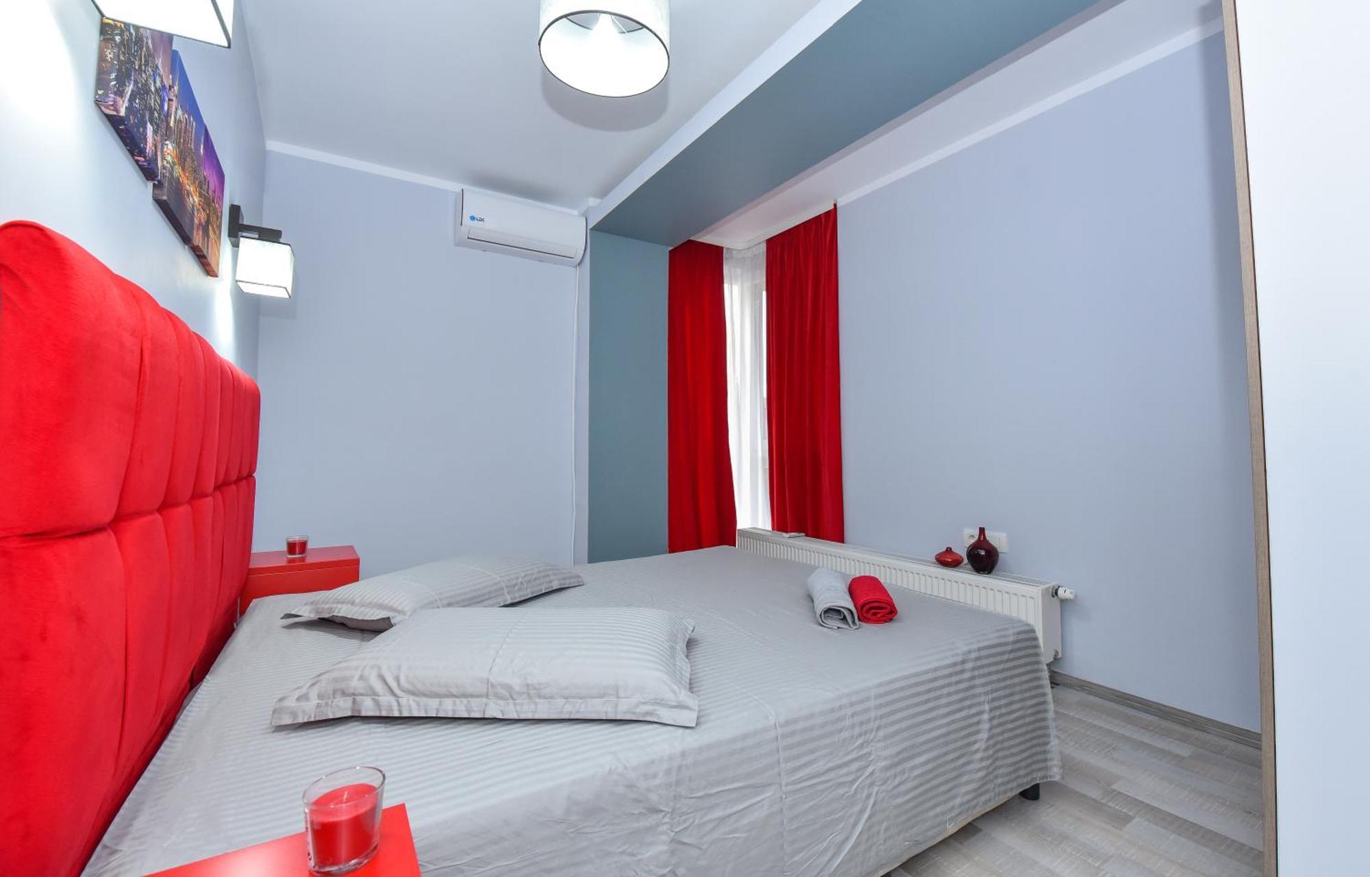 Dracula Adventure Tours Appartamento Bucarest
