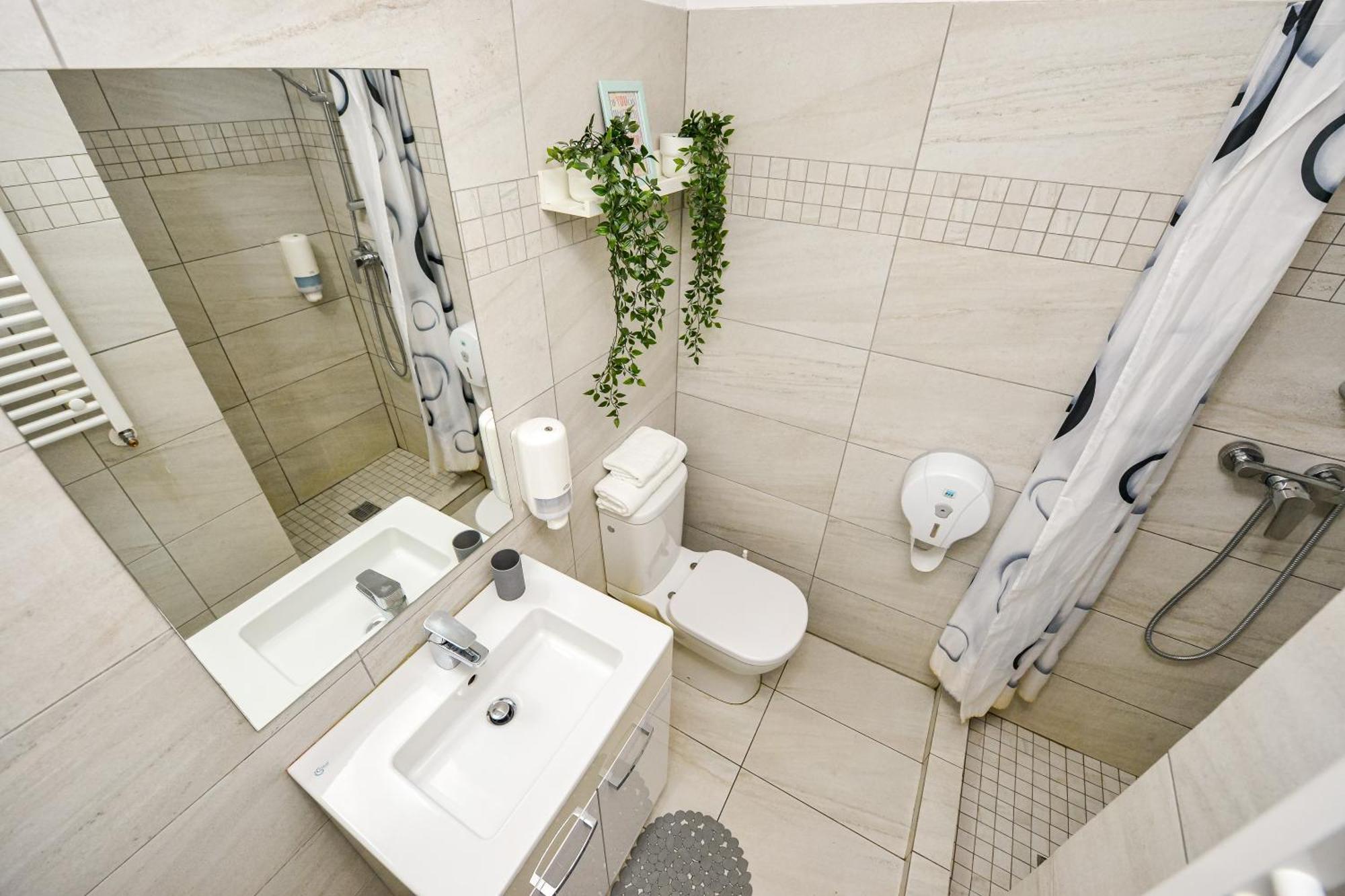 Dracula Adventure Tours Apartament Bucureşti