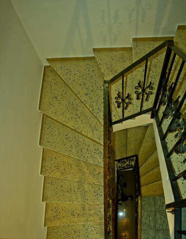 Dracula Adventure Tours Apartament Bucureşti